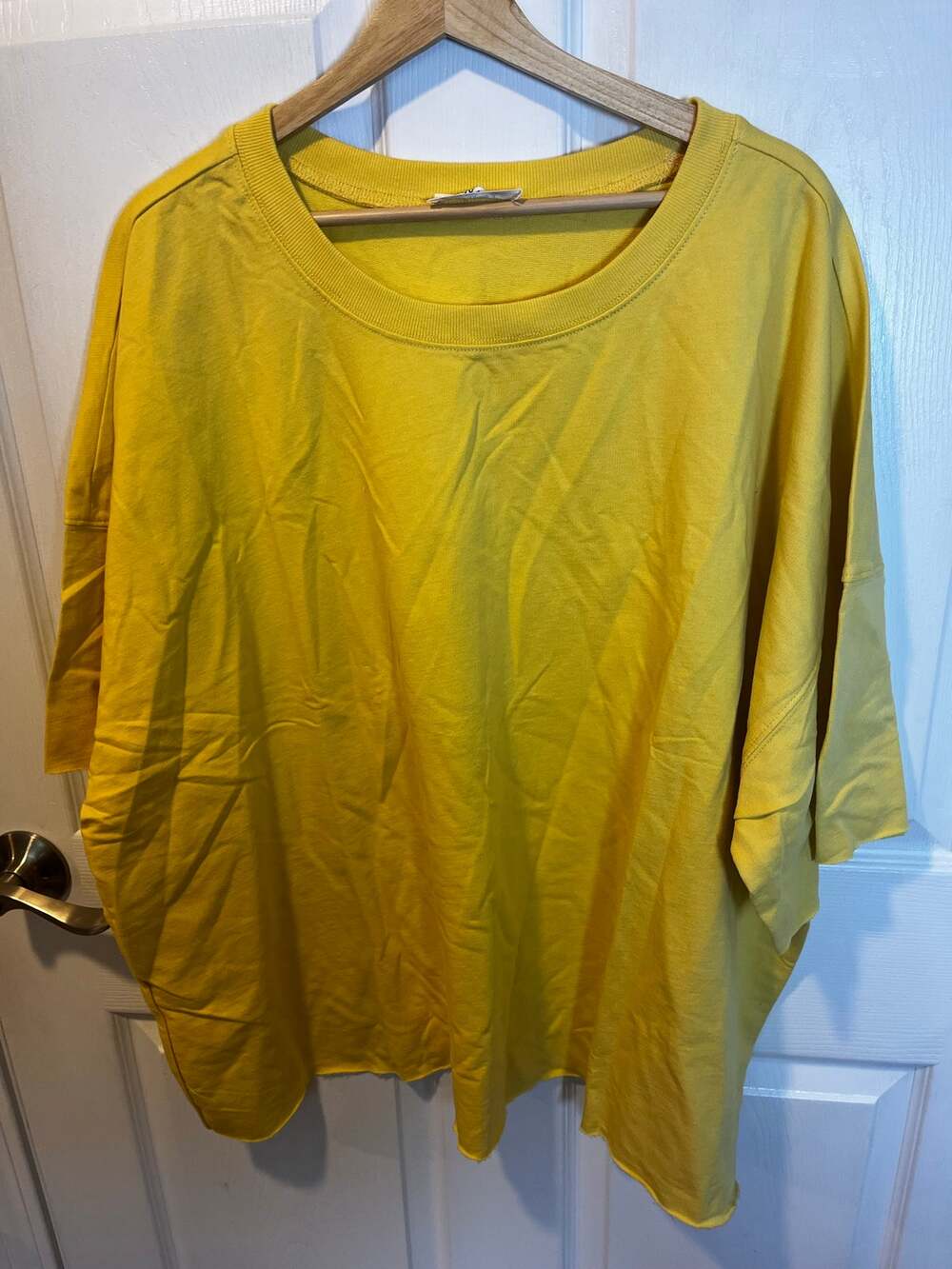 Zenana dusty banana cropped short sleeve sweater. Brand new.